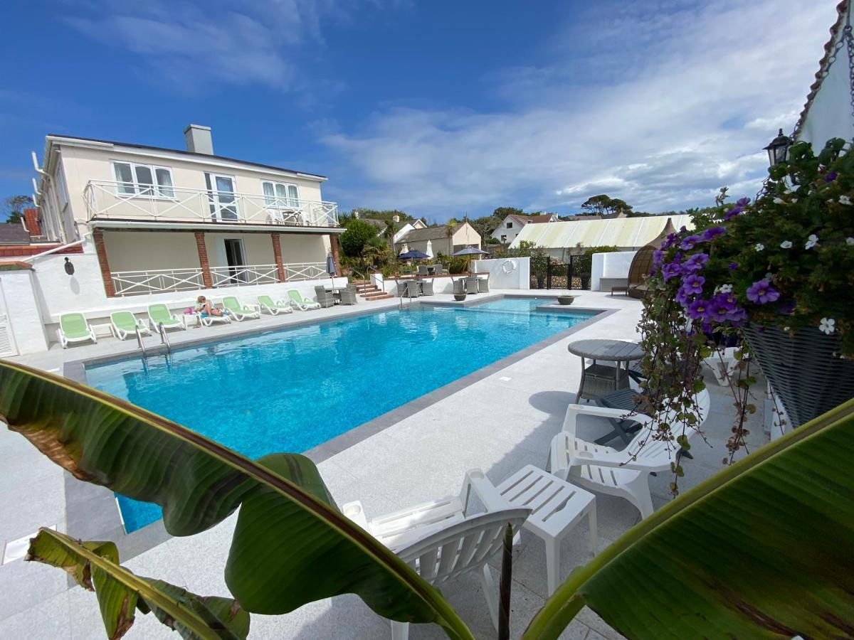 Beau Vallon Holiday Apartments Saint Peter Exterior photo